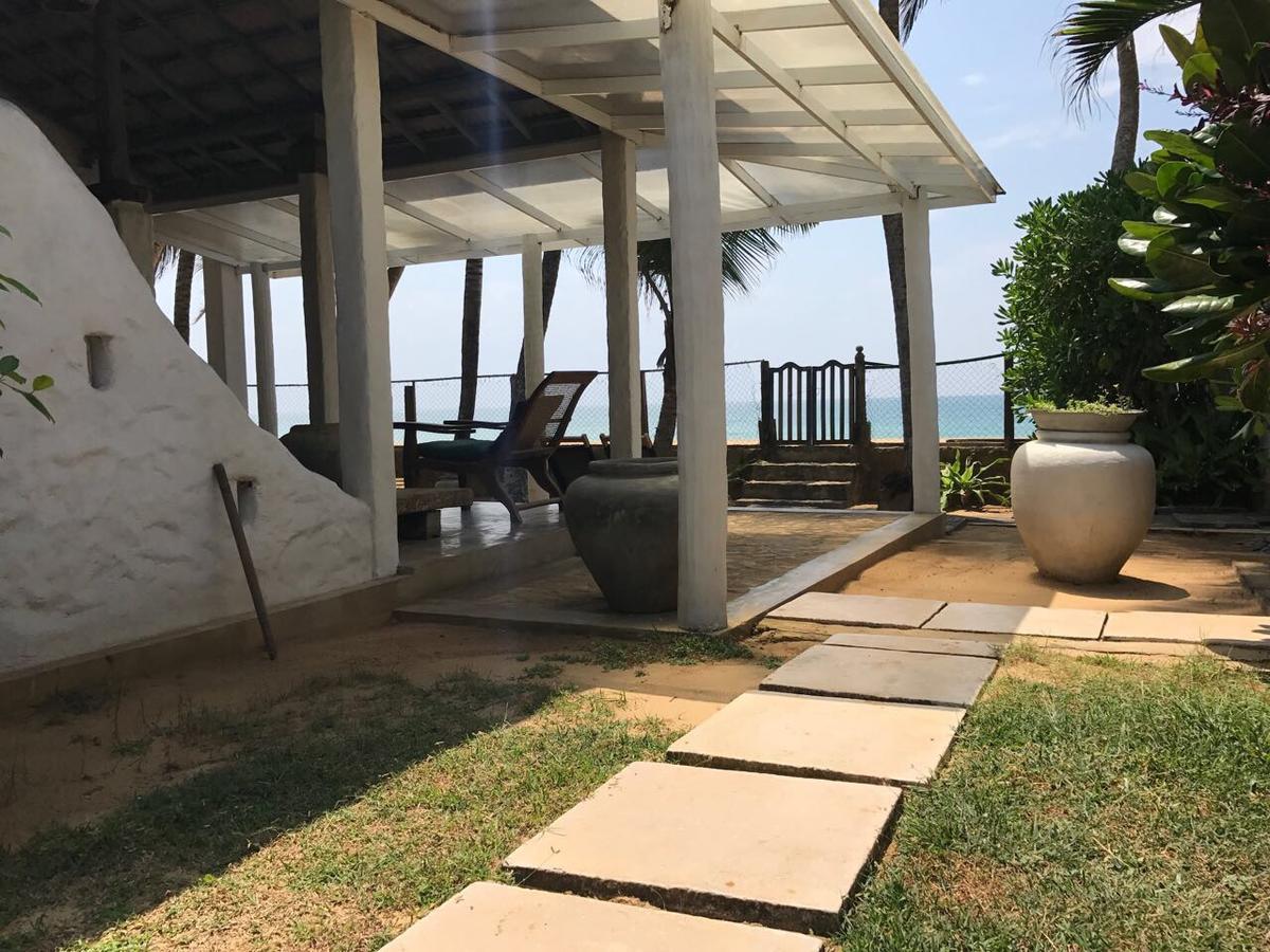 Coco Mari Villa Hikkaduwa Buitenkant foto