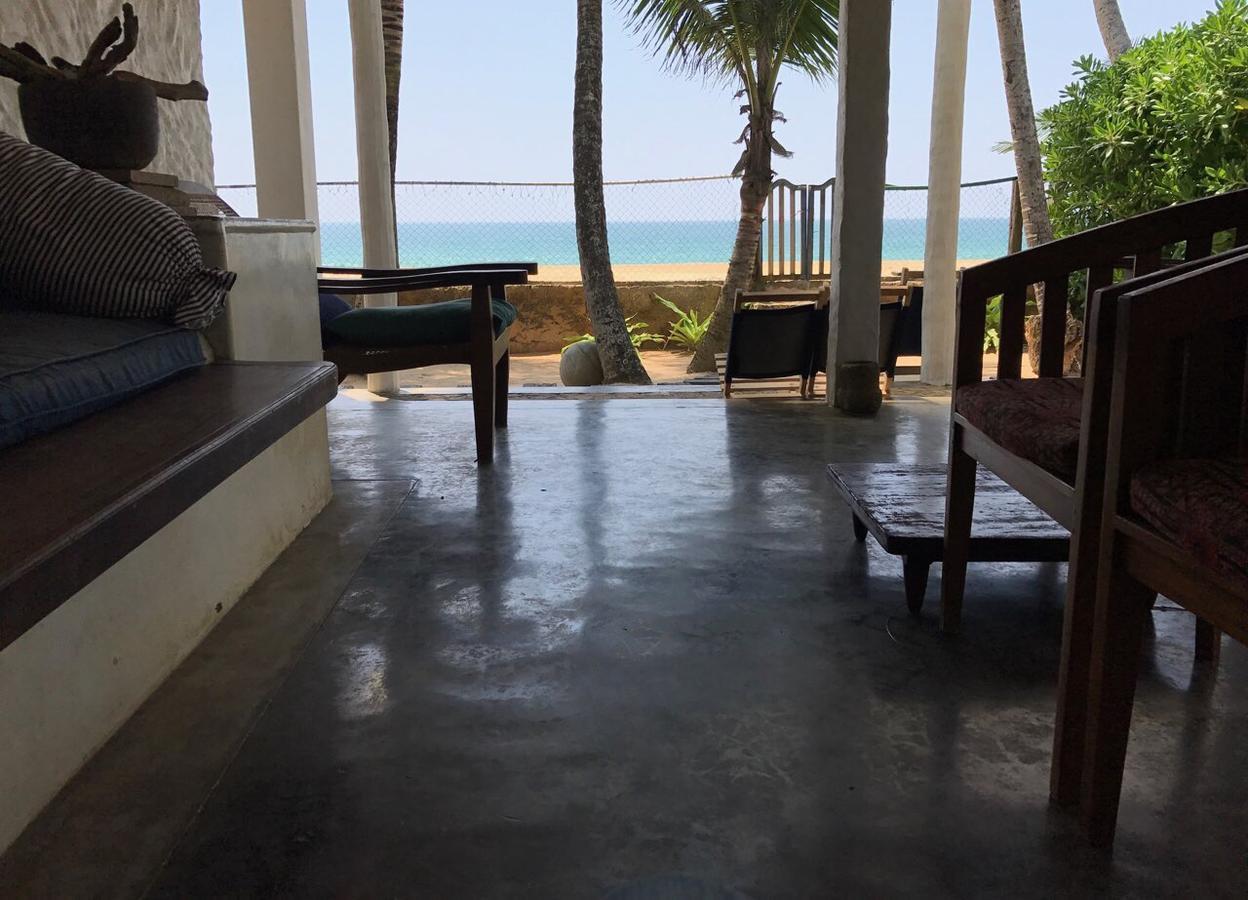Coco Mari Villa Hikkaduwa Buitenkant foto