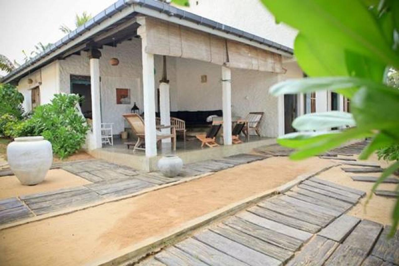 Coco Mari Villa Hikkaduwa Buitenkant foto