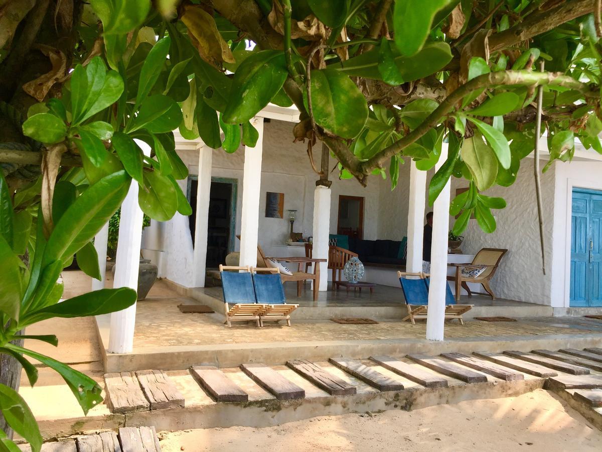 Coco Mari Villa Hikkaduwa Buitenkant foto