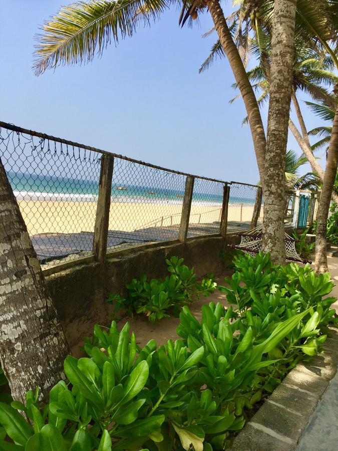 Coco Mari Villa Hikkaduwa Buitenkant foto