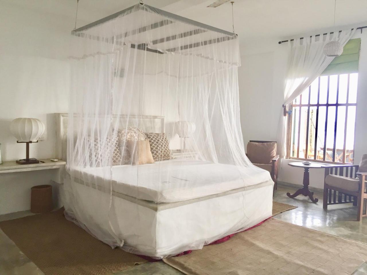 Coco Mari Villa Hikkaduwa Buitenkant foto